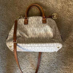 White monogram Michael Kors bag! Used twice!